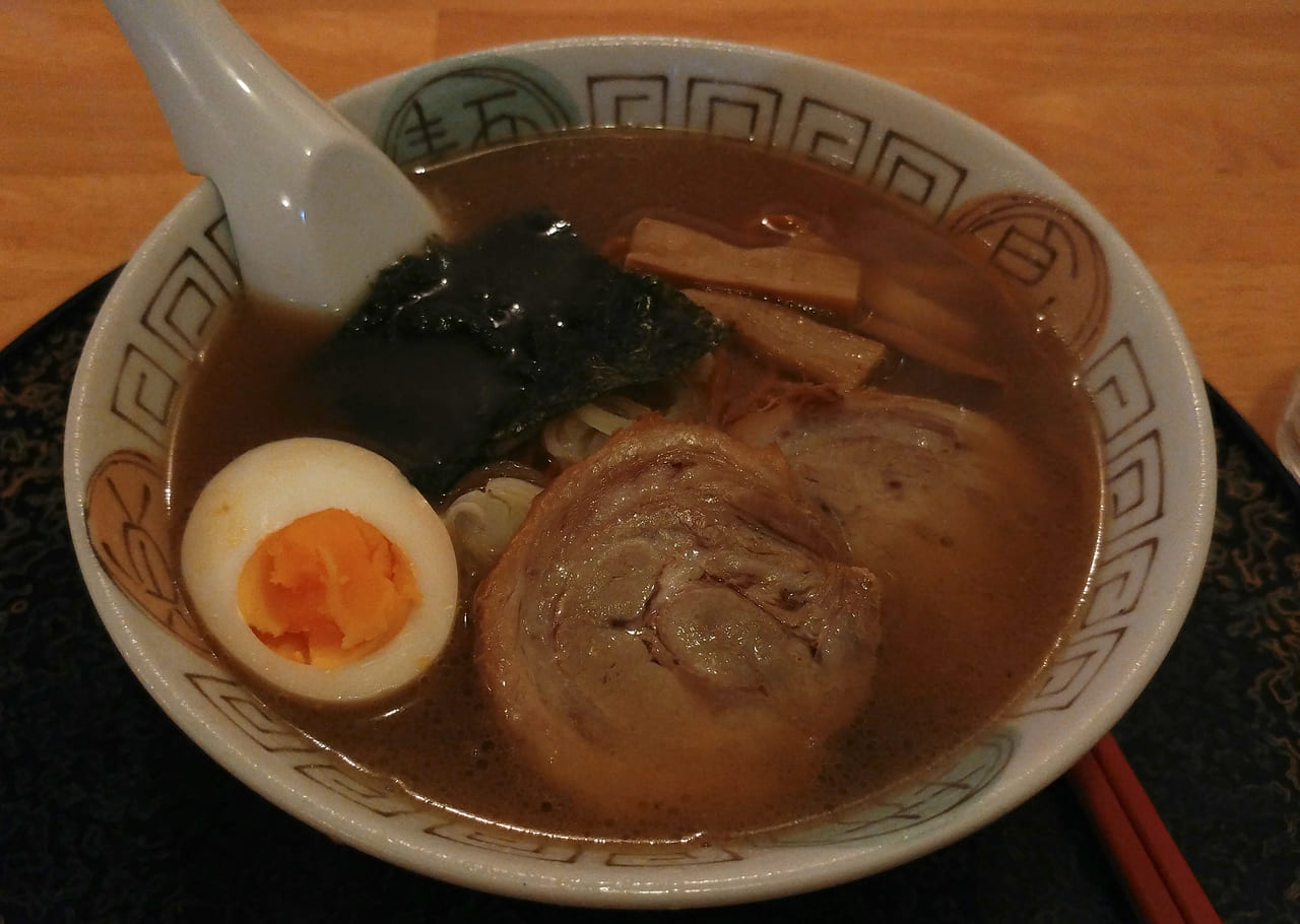 十勝　帯広　なると　ラーメン　醤油