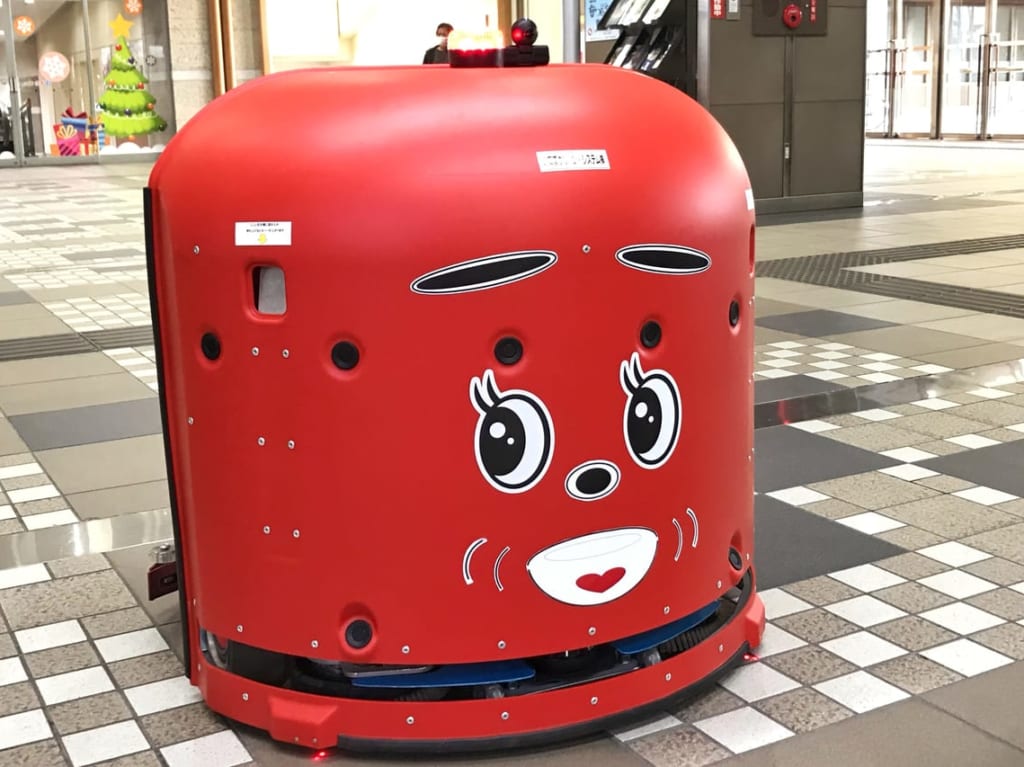 2020帯広駅に真っ赤なお掃除ロボット登場「名前はまだ無い」