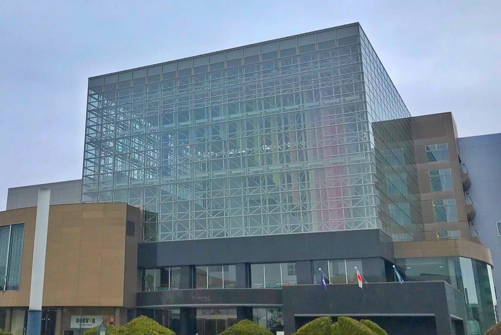 2026年4月のイベントをもって　閉店　2026年4月閉店　イベントはとかちプラザで開催　2026年4月18日（土）と19日（日）の2日間　てて＆とわHAPPYマルシェ　10時～16時 わくわくクリスマスinとかちプラザ　十勝プラザ　帯広駅前　クリスマスイベント開催　2025年12月14日（日）　午前　午後　2回開催　クリスマス工作　プレゼント　サンタクロース　サンタさん　遊び　駐車場　予約制　完全予約制　〒080-0014 北海道帯広市西４条南１３丁目1　お仕事説明会　2025年10月10日（金）　14時半～15時半　受付14時15分　熱中症特別警戒アラート　クーリングシェルター　熱中症警戒アラート　 帯広市役所　 とかち小麦フェスタ　とかちプラザで開催される　2025年1月18日（土）10時30分～14時30分、帯広駅前のとかちプラザで開催。　ケーキ、たこ焼き、ドーナツ、うどん、パン、ピザ、スコーン等のとかち小麦を使用したメニューが集結する 十勝産小麦を知るコーナーでは、パネル展示や小麦石臼挽き体験、工作体験も。 2023年10月17日　ジョブジョブとかちダイバーシティ　お仕事説明会　2021とかちプラザ 帯広市　プラザまつり　2023年　2024年10月10日　帯広仕事　帯広就職　就職活動　北海道　帯広市　キャリアカウンセラー　キャリアコンサルタント　ジョブジョブとかち