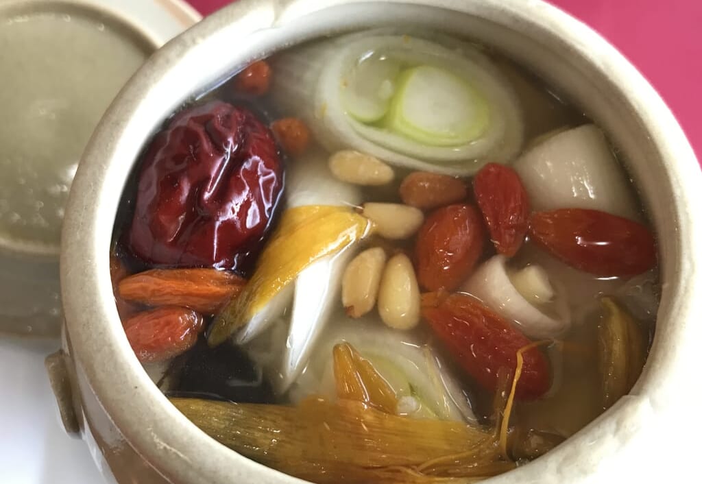 春香楼　帯広駅　ランチ　夕食　お一人様　参鶏湯　サムゲタン　帯広市　中国料理　韓国料理　ラーメン　おかゆ　鍋　薬膳　漢方