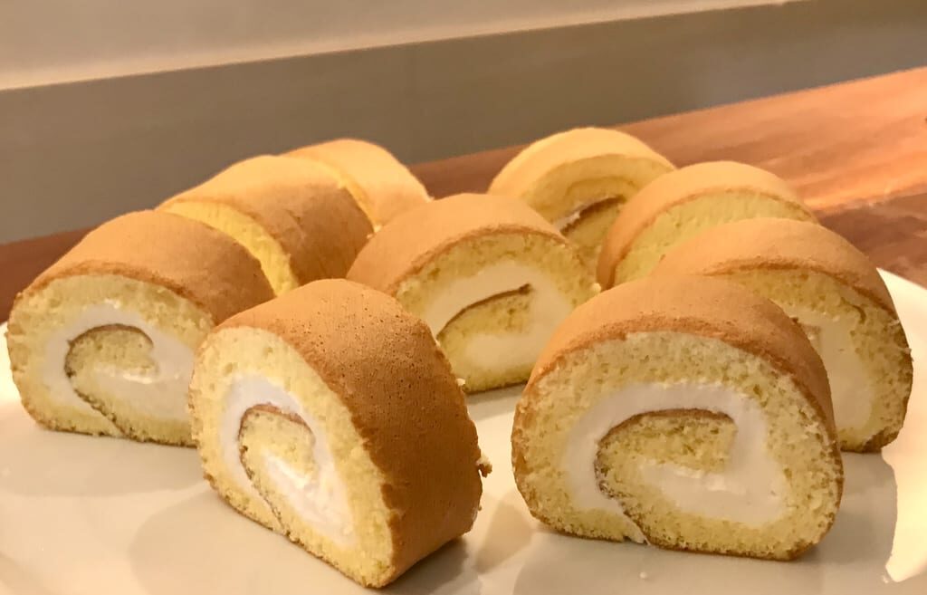 六花亭帯広本店　〒080-0012 北海道帯広市西２条南９丁目６　　六花亭札幌本店　北海道札幌市中央区北4条西6丁目3-3　六花亭札幌本店5F　2026年4月ご利用分　2月1日ご予約開　WEB予約　予約サイトについては、2026年1月26日（月）　オープン予定　予約サイトOPEN　六花亭ポイントカード　300ポイント　六花亭　北海道　帯広市　お得さまラウンジ「極楽」　ポイントカード　予約　メニュー　ケーキ　スイーツ　ドリンク　食べ放題　ビュッフェ　駐車場 　ランチ　カフェ　無料