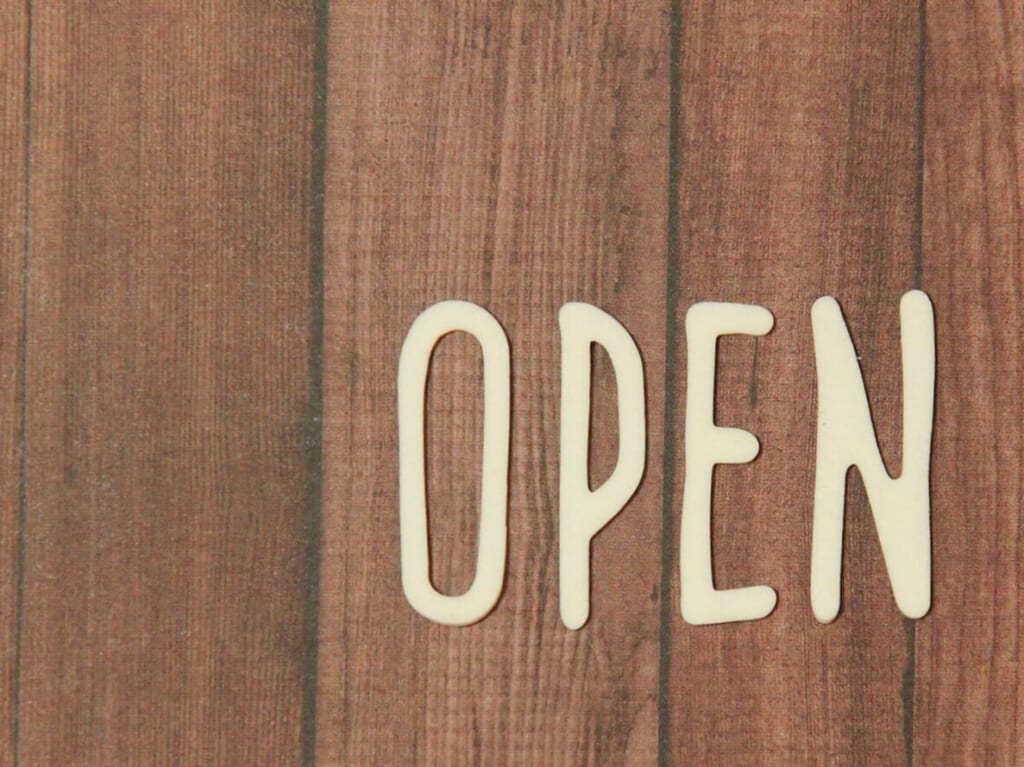 急ナ階段オリタラ　アレモコレモ　帯広　オープン　新規開店　開店　グランドオープン　北のうまいもん通り　帯広中心部　繁華街　帯広駅　そば　つまみ　お酒　サカナビーツ　イメージ