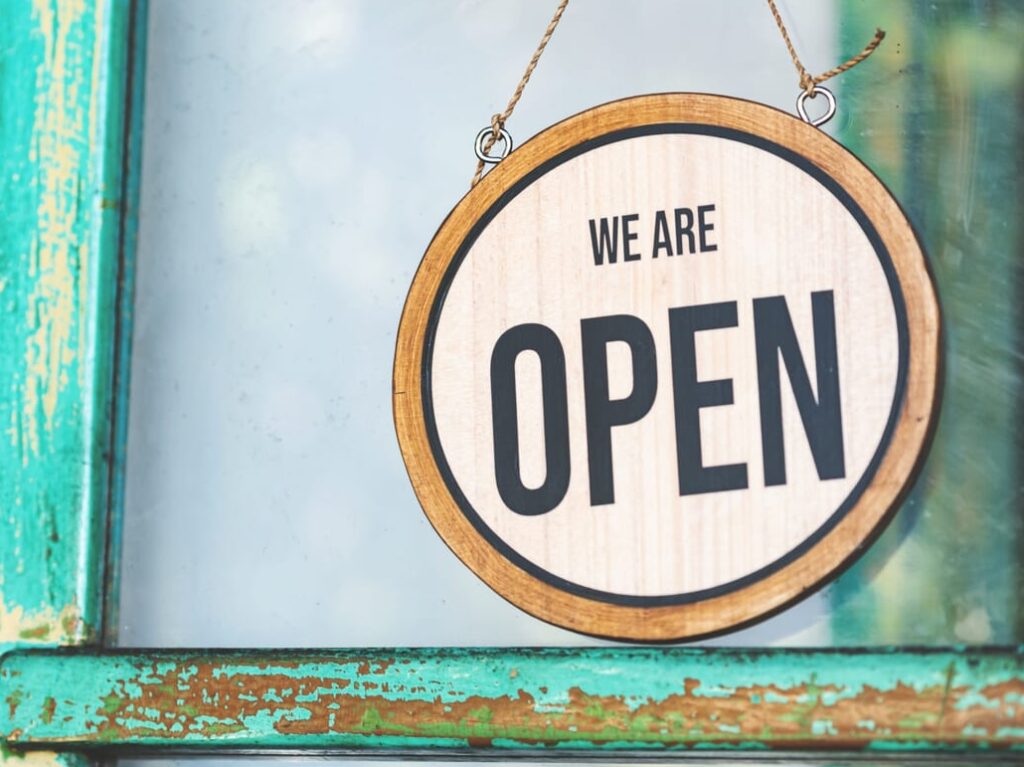 FOODLABO FORTUNA　フードラボ フォーチュナ　〒082-0030 北海道河西郡芽室町本通２丁目１０−１　2026年3月19日（木）新規開店　新規オープン　グランドオープン　オープン　開店　2026年3月19日(木)11時〜17時オープン 地元産の豚肉を使ったベーコンとサラミの製造販売　米粉のお菓子　グルテンフリー　プラントベース　製造するこだわり満載のファクトリー　JR芽室駅前　JR帯広駅から車で25分ほど　帯広グルメ　芽室グルメ　ワッフル　手造り菓子の店こばやし　RESTAURANT Hiro　レストランHIRO　　十勝ヒルズ　センターハウス　イベント　ヒルズ初め　帯広市　〒089-0574 北海道中川郡幕別町日新１３−５　2026年1月10日（土）　1月11日（日）　1月12日（祝月）　成人の日　出展者　出店者　ワークショップ　夜amaotoはお酒と豆がコンセプトの大衆酒場　酒とまめ肴-まめこう- amaoto　冬季限定でおしるこ専門、そして夏季限定で甘酒シェイク　〒080-0801 北海道帯広市東１条南１５丁目９−１　2025年6月3日（火）　リニューアルオープン　営業再開　リスタート　POP-UP形式の古着屋 　キミガサイコーひかりかがやくふくやさん　オープン　新規オープン　開店　新規開店　グランドオープン　北海道　帯広市　十勝　古着屋さん　アパレル　ルミ・カぺ　〒089-1242 北海道帯広市大正町基線９６−５　とかち帯広空港　2025年1月11日　TRAILER BURGER 99　トレーラーバーガー99　キッチンカー　大型キッチントレーラー　移動販売　開業1周年　オープン以来、新鮮　十勝産食材　十勝産　北海道産　安心　安全　長いも　グルーンアスパラ　野菜類　マッシュルーム　チーズ　牛肉　北海道産小麦 100%バンズ　クラフトバーガー　提案　限定商品　人気　ハンバーガー　帯広市　十勝管内　新得町　幕別町　マグプラネット　2024年6月　メムロピーナッツ　メムピー　メムピーナッツバターメープルクリームチーズベーコンバーガー　新顔作物　落花生　にんにく　さつまいもをPRする企画　とかちの農業推し勝プロジェクト　十勝ハーブ牛　イトーヨーカドー帯広　トレバガベース　新規オープン　オープン　グランドオープン　開店　新規開店　OPEN　2024年9月9日（月）11時　〒089-0538 北海道中川郡幕別町札内共栄町１６−４　インデアン 札内店　みずほ通り歯科クリニック　美味館　メニュー　場所　イートイン　テイクアウト　駐車場　国道38号線　北海道　幕別町　札内