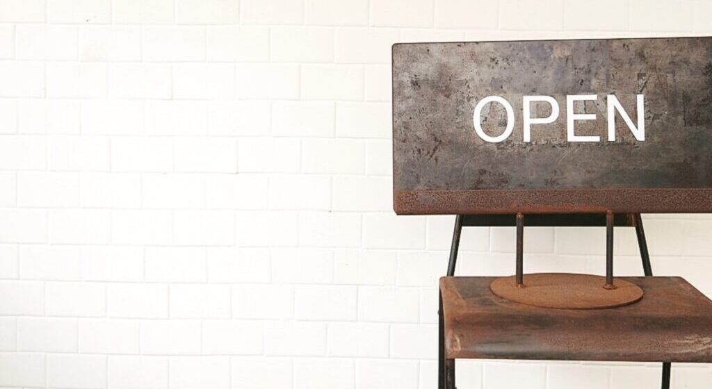 2026年3月21（土）　「倉庫カフェdeクッキー市」　クッキーイベント　帯広市 2025年11月9日（日）10時～16時　　帯広わくわく市　帯広市　音更町　音更町総合福祉センター　　〒080-0101 北海道河東郡音更町大通１１丁目１　イベント　キッチンカー　占い　ハンドメイド　雑貨　アクセサリー　リラクゼーション　スタンプラリー　キッチンカー　帯広　イメージ　とてっぽマルシェ　十勝トテッポ工房　2025年6月29日（日）　スイーツ　帯広グルメ　　〒080-0016 北海道帯広市西６条南１７丁目３−１　2025年6月6日～6月15日　倉庫に息づくアート展　限定マルシェは2025年6月14日（土）　駐車場　northern style studio SLOWliving（スロウリビング） 帯広市　クナウパブリッシング　ソーゴー印刷　開店　オープン 倉庫カフェ　〒080-0046 北海道帯広市西１６条北１丁目２６−１　倉庫カフェ de レトロ市 古道具や雑貨から、おいしいフードや楽しいワークショップまで。レトロ好きはもちろん、誰もが自分だけのお気に入り　 2025年5月17日（土）　5月18日（日） 喫茶 futatsuki 　futatsuki 　月月 北海道　帯広市　〒089-5604 北海道十勝郡浦幌町栄町２８−１　帯広駅　浦幌駅　浦幌町　十勝　クイーン理美容室　オープン　新規オープン　グランドオープン　開店　新規開店　2024年11月22日（金）　カフェ　喫茶店　ドライブ　イメージ