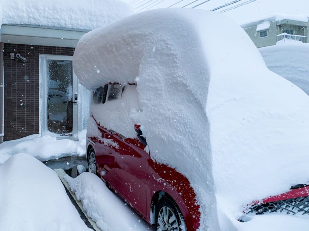 北海道　帯広市　十勝地方　大雪注意報　大雪警報　休校　ごみ収集　休み　小学校　中学校　高校　幼稚園　路線バス運休　JR運休　飛行機運休　除雪　2025年2月3日（月）　2025年2月4日（火）　大雪　除雪　雪かき　臨時休業　お知らせ