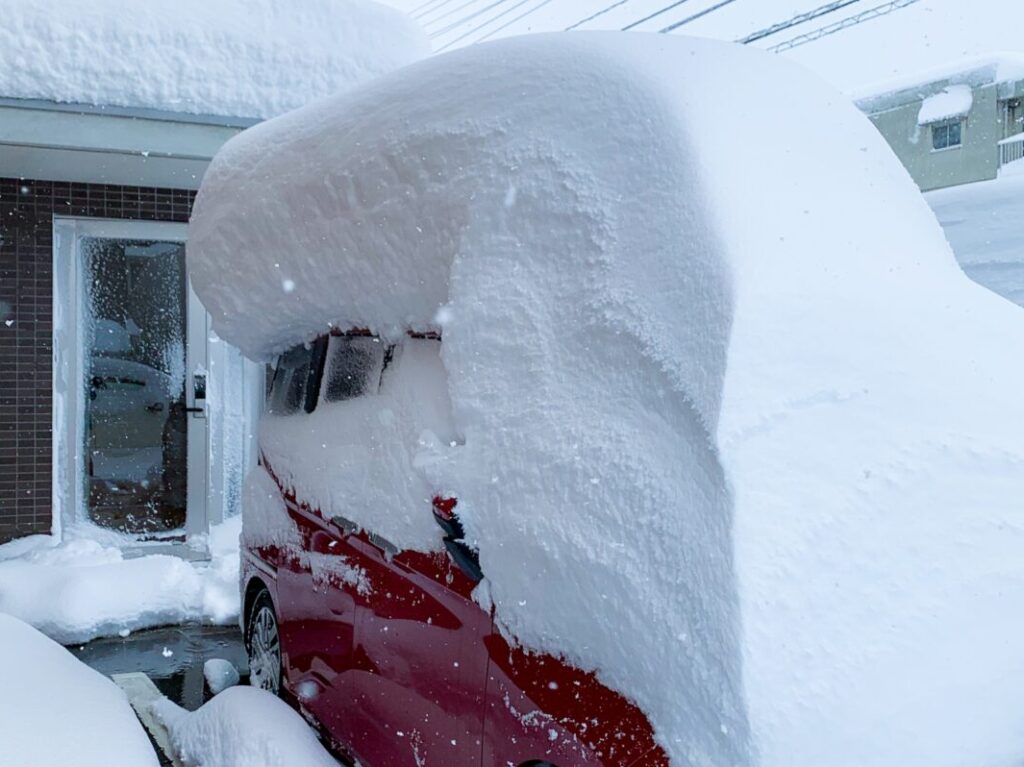 北海道　帯広市　十勝地方　大雪注意報　大雪警報　休校　ごみ収集　休み　小学校　中学校　高校　幼稚園　路線バス運休　JR運休　飛行機運休　除雪　2025年2月3日（月）　2025年2月4日（火）　大雪　除雪　雪かき　臨時休業　お知らせ
