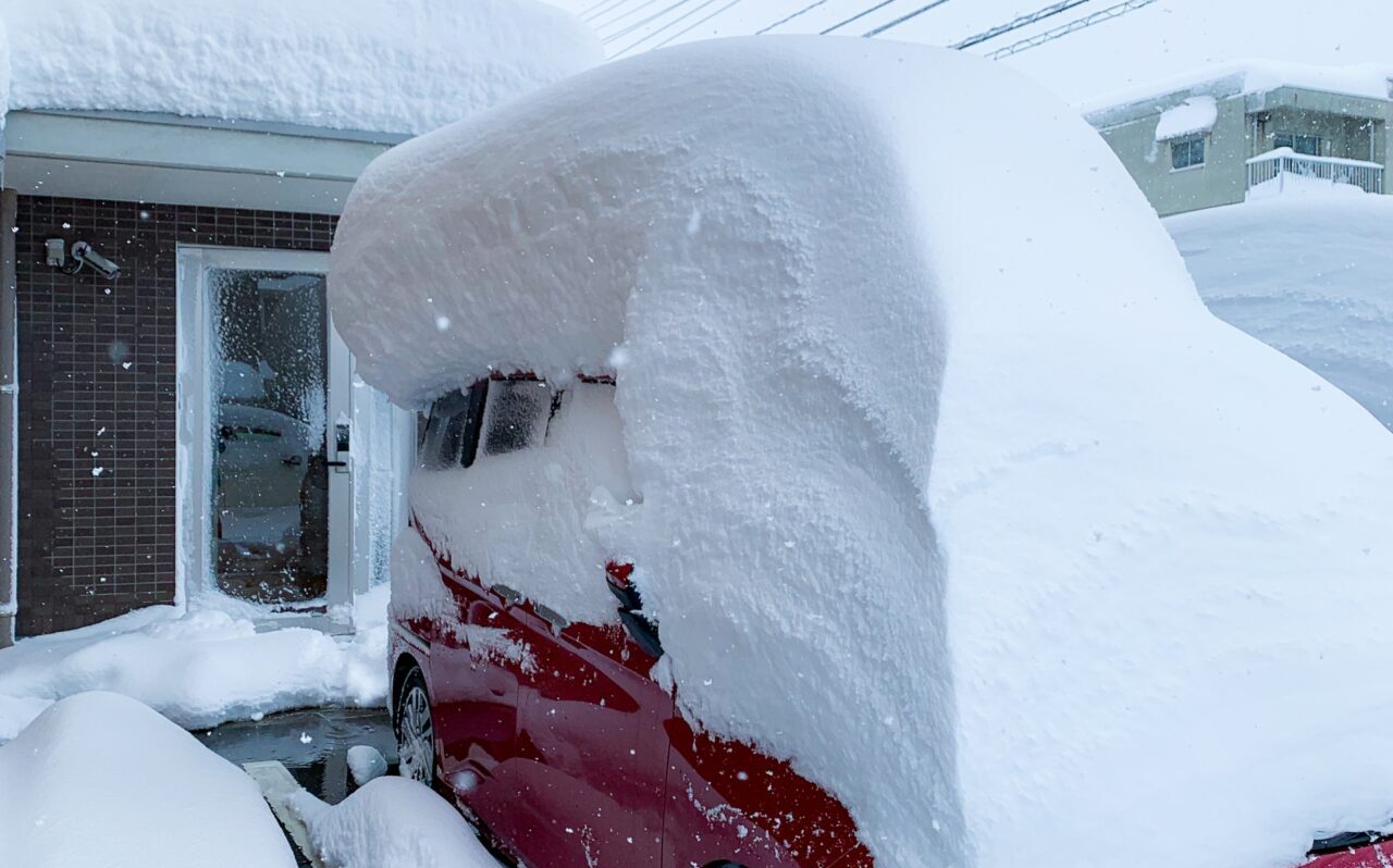 北海道　帯広市　十勝地方　大雪注意報　大雪警報　休校　ごみ収集　休み　小学校　中学校　高校　幼稚園　路線バス運休　JR運休　飛行機運休　除雪　2025年2月3日（月）　2025年2月4日（火）　大雪　除雪　雪かき　臨時休業　お知らせ