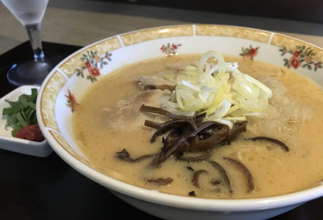 すごろく式ラーメン ランチラーメン営業スタート　古い家庭用製麺機を使った自家製麺　身体に優しいですが、しっかりした味わいを感じる１杯が完成しました　１日6食限定　完全予約制　営業曜日は火木土曜日　営業時間12:00〜13:00　帯広市西６条南１４丁目１４-２　やきとり双六 090-3779-2066　〒080-0016 北海道帯広市西６条南１４丁目１４−２　オープン記念価格終了　2025年6月末