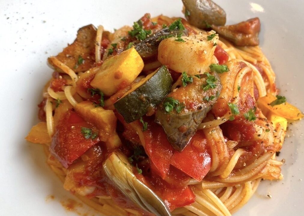 N.cafe LoCo.TABLE　エヌカフェ ロコテーブル　〒080-0013 北海道帯広市西３条南１１丁目６ 帯広太陽ビル 1階　帯広駅徒歩　帯広中心部　北海道帯広市　帯広ランチ　帯広グルメ　自然派　期間限定　帯広パスタ　帯広ハンバーグ　駐車場