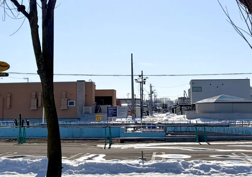 はま寿司　はま寿司 帯広西店　〒080-0028 北海道帯広市西１８条南４丁目１−２４　新緑通り　株式会社ゼンショーホールディングス　建設中　駐車場内　新築工事　なか卯　すき家　はま寿司　COCO'S　ジョリーパスタ　かつ庵　ロッテリア　ゼッテリア　ヴィクトリア　オープン　新規開店　新規オープン　開店　グランドオープン　プレオープン　2026年