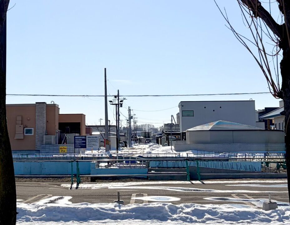 はま寿司　はま寿司 帯広西店　〒080-0028 北海道帯広市西１８条南４丁目１−２４　新緑通り　株式会社ゼンショーホールディングス　建設中　駐車場内　新築工事　なか卯　すき家　はま寿司　COCO'S　ジョリーパスタ　かつ庵　ロッテリア　ゼッテリア　ヴィクトリア　オープン　新規開店　新規オープン　開店　グランドオープン　プレオープン　2026年