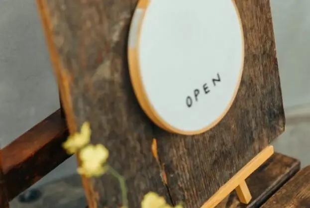 Atelier Polaris　アトリエポラリス　新規開店　新規オープン　オープン　開店　プレオープン　2026b年4月25日（土）4月26日（日）　テイクアウト　〒089-4300 北海道足寄郡陸別町陸別東１条２丁目１−１　帯広信用金庫 陸別支店　陸別本通　道の駅 オーロラタウン９３りくべつ　バナナマフィン　フォカッチャ　フォカッチャサンド　　クルチャ(タジキスタン風堅焼パン)　プレッツェルベーグル　モロッコ風焼菓子　イメージ　プレオープン　2回目　駐車場