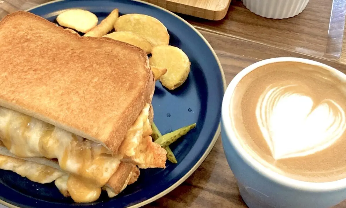 カフェコントレイル　コントレイル　cafe Contrail　2026年5月22日（金）閉店　閉店　閉業　帯広カフェ　音更カフェ　〒080-0301 北海道河東郡音更町木野大通西１３丁目１−２４　グリルドチーズサンド　パスタ　　フレンチトースト　デザート　コーヒー　カフェラテ