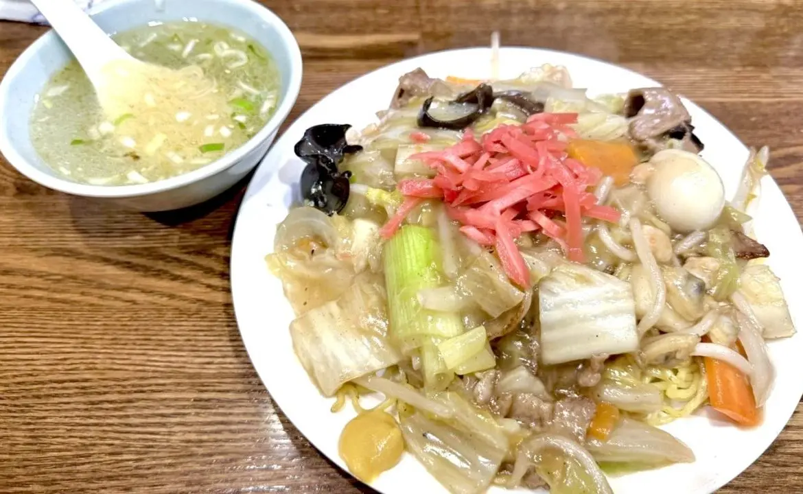 ラーメンKiRiちゃん 帯広 あんかけ焼きそば ラーメン 専門店 地元民 おすすめ 人気店 熱々 ボリューム満点 香ばしい 焼き麺 野菜たっぷり 豚肉 醤油あん 旨味 中華 麺類 老舗 ご当地グルメ 〒080-0010 北海道帯広市大通南8丁目9-2 営業時間 11:30〜14:00 18:00〜1:30 定休日 日曜日 駐車場なし カウンター席 いなり小路 お持帰り テイクアウト 清潔感 デート ランチ ディナー ラーメン 帯広おすすめ  十勝おすすめ 醤油 塩 味噌 チャーシュー 焼きラーメン 中華ちらし チャーハン 現金払いのみ