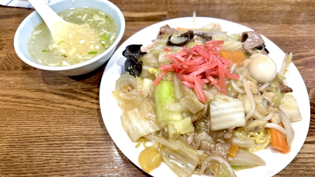 ラーメンKiRiちゃん 帯広 あんかけ焼きそば ラーメン 専門店 地元民 おすすめ 人気店 熱々 ボリューム満点 香ばしい 焼き麺 野菜たっぷり 豚肉 醤油あん 旨味 中華 麺類 老舗 ご当地グルメ 〒080-0010 北海道帯広市大通南8丁目9-2 営業時間 11:30〜14:00 18:00〜1:30 定休日 日曜日 駐車場なし カウンター席 いなり小路 お持帰り テイクアウト 清潔感 デート ランチ ディナー ラーメン 帯広おすすめ 十勝おすすめ 醤油 塩 味噌 チャーシュー 焼きラーメン 中華ちらし チャーハン 現金払いのみ